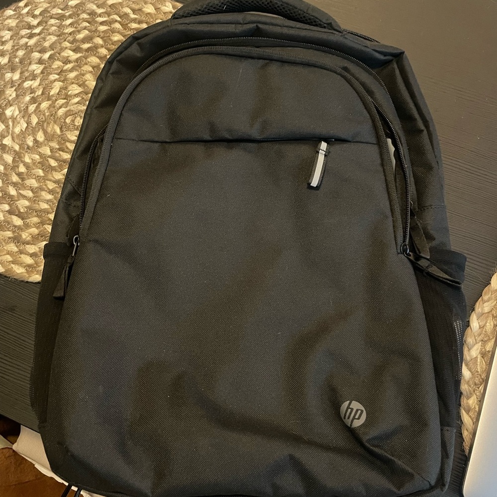 HP Backpack - LIKE NEW!